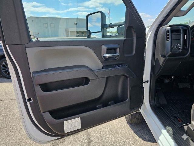 Chevrolet Silverado 3500HD 2WD Reg Cab 137.5" WB, 59.06" CA WT 2018