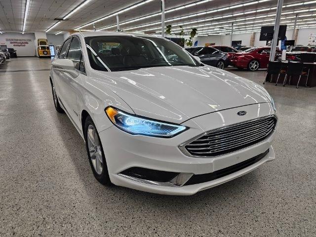 Ford Fusion Hybrid SE FWD 2019
