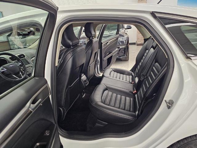 Ford Fusion Hybrid SE FWD 2019