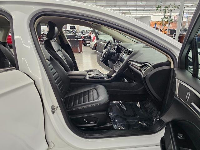 Ford Fusion Hybrid SE FWD 2019