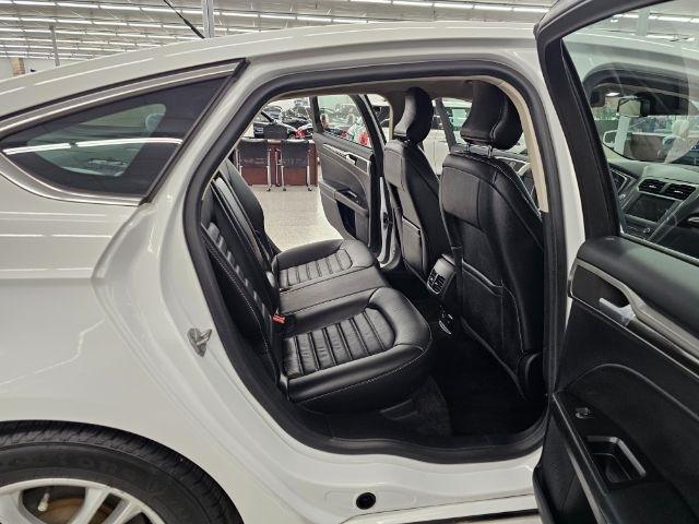 Ford Fusion Hybrid SE FWD 2019