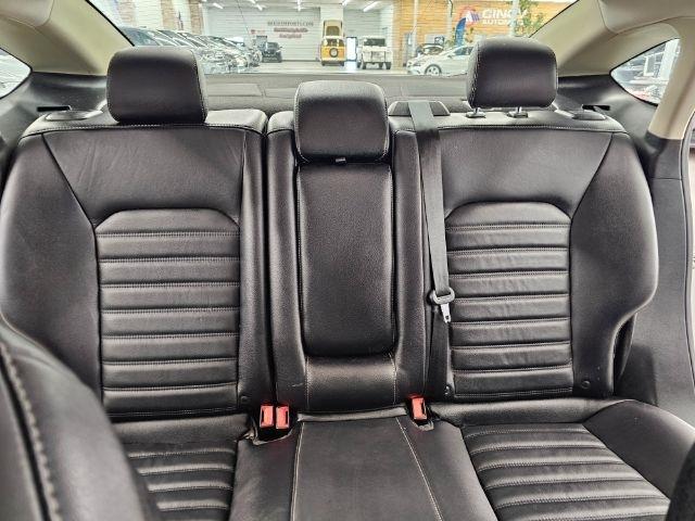 Ford Fusion Hybrid SE FWD 2019