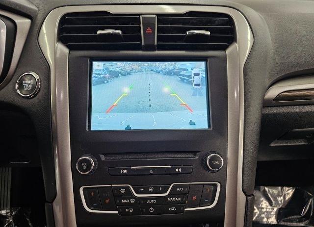 Ford Fusion Hybrid SE FWD 2019