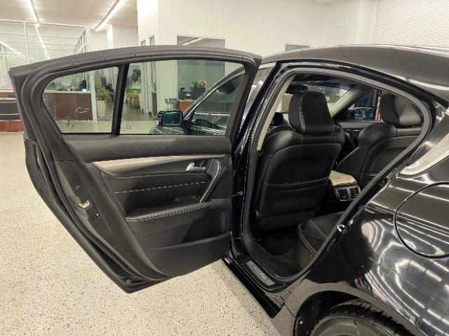 Acura TL 4dr Sdn Auto SH-AWD 2012