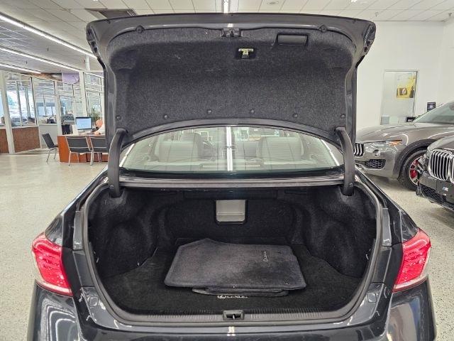 Lexus ES 350 4dr Sdn 2011