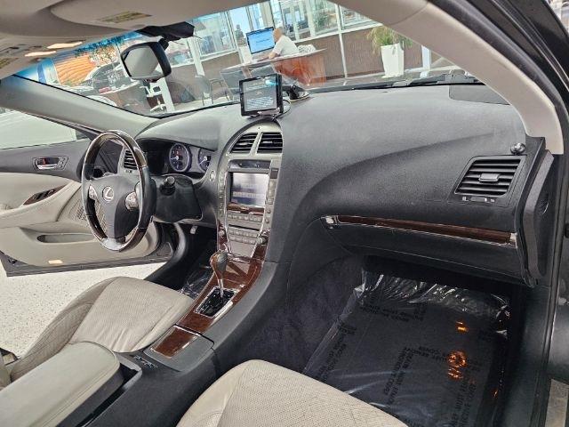 Lexus ES 350 4dr Sdn 2011