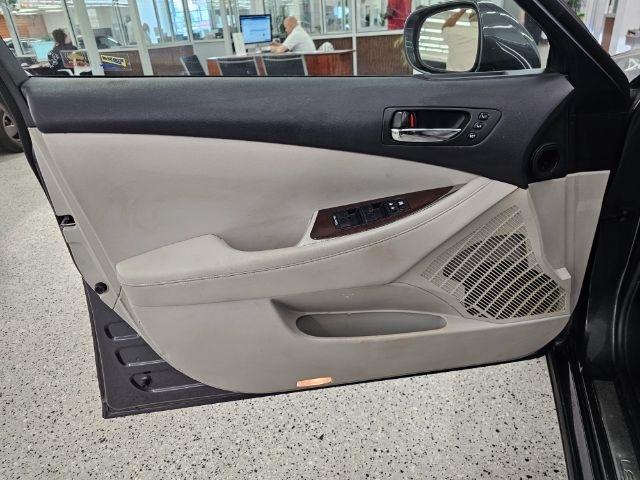 Lexus ES 350 4dr Sdn 2011