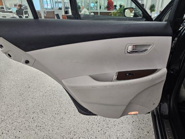 Lexus ES 350 4dr Sdn 2011