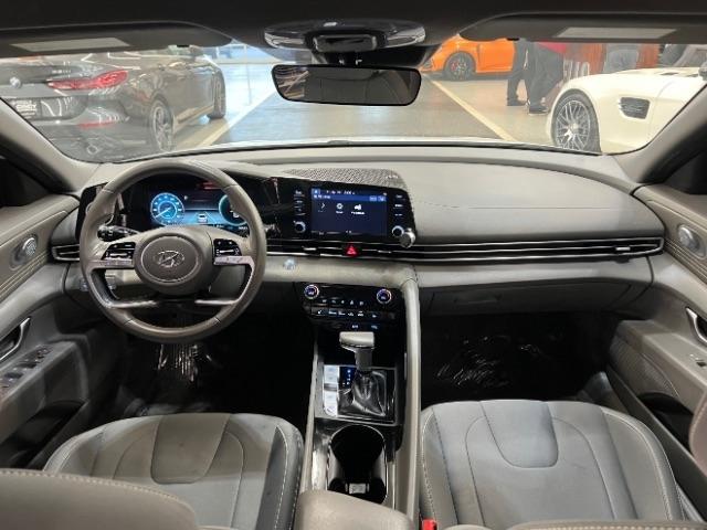 Hyundai Elantra SEL IVT 2021