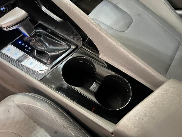 Hyundai Elantra SEL IVT 2021