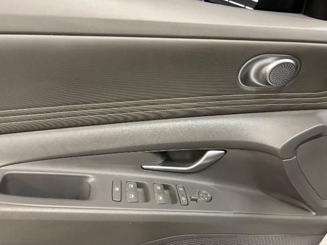 Hyundai Elantra SEL IVT 2021