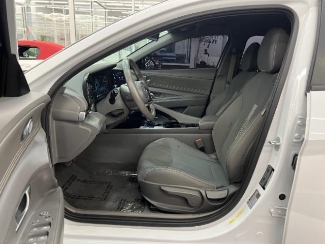 Hyundai Elantra SEL IVT 2021