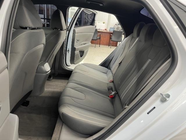 Hyundai Elantra SEL IVT 2021