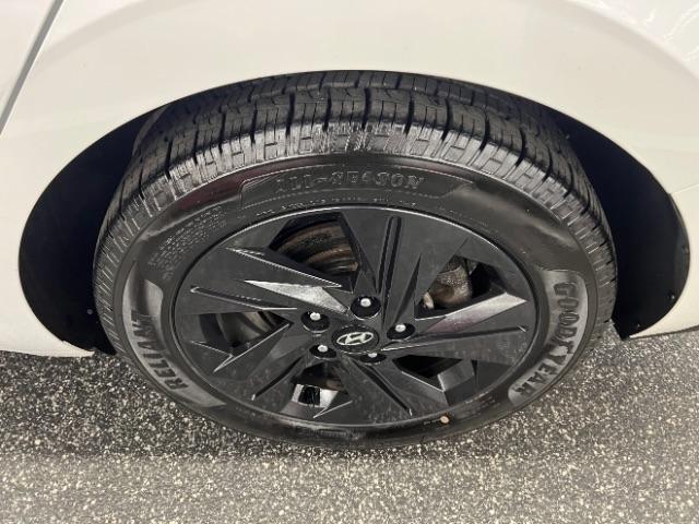 Hyundai Elantra SEL IVT 2021