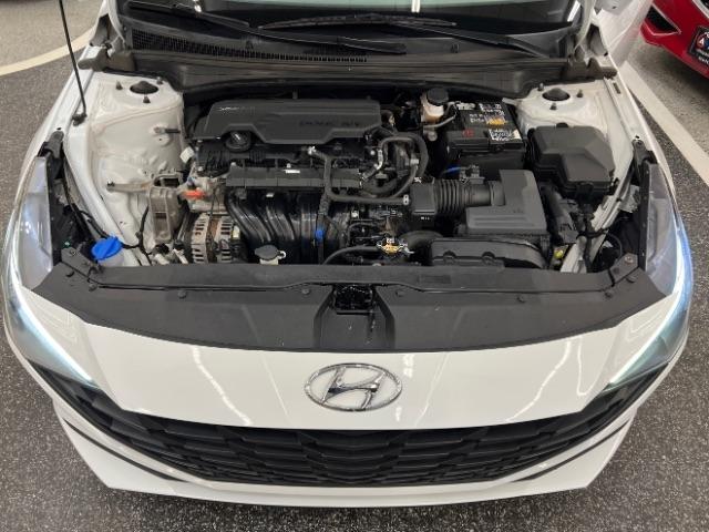 Hyundai Elantra SEL IVT 2021