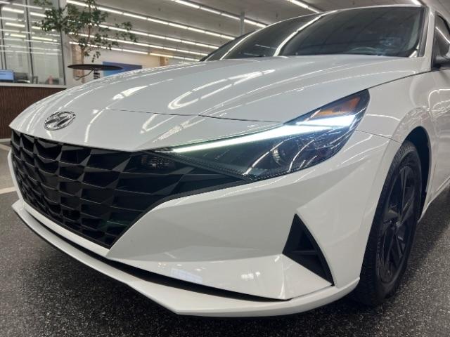 Hyundai Elantra SEL IVT 2021