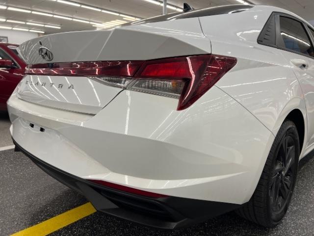 Hyundai Elantra SEL IVT 2021