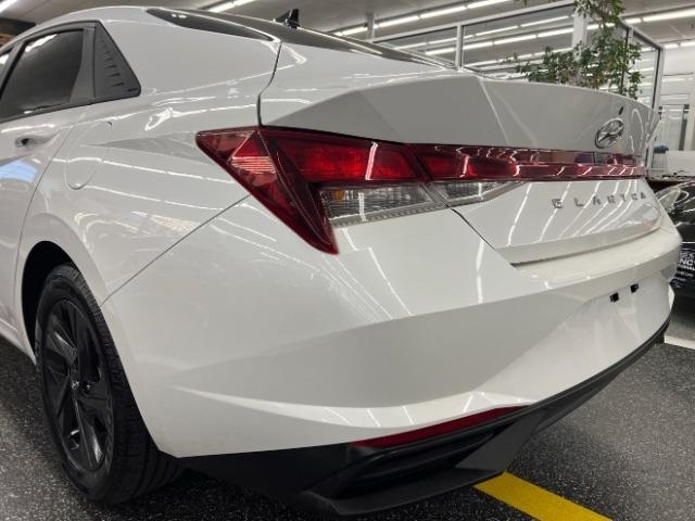 Hyundai Elantra SEL IVT 2021