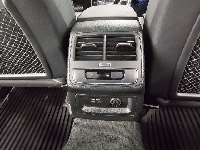 Audi A4 Sedan S line Premium Plus 45 TFSI quattro 2024