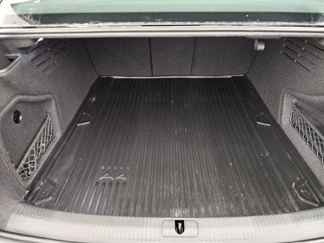 Audi A4 Sedan S line Premium Plus 45 TFSI quattro 2024