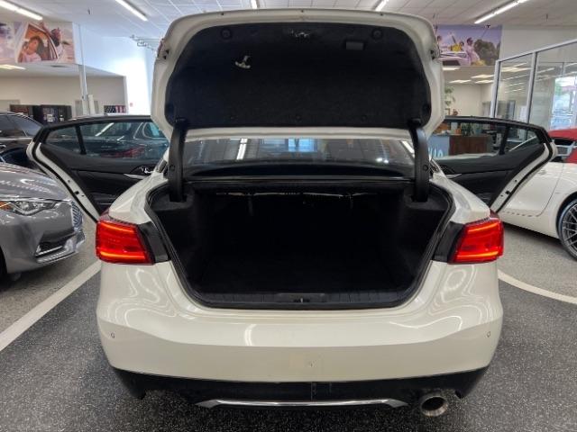 Nissan Maxima SR 3.5L 2017