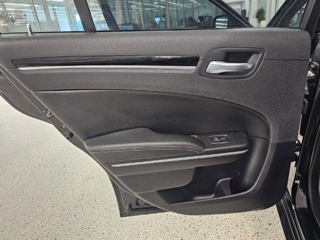 Chrysler 300 300S RWD 2021