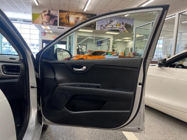 Kia Rio LX IVT 2022