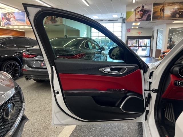 Alfa Romeo Giulia Ti Sport RWD 2019