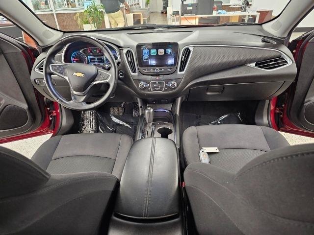 Chevrolet Malibu 4dr Sdn LT w/1LT 2017