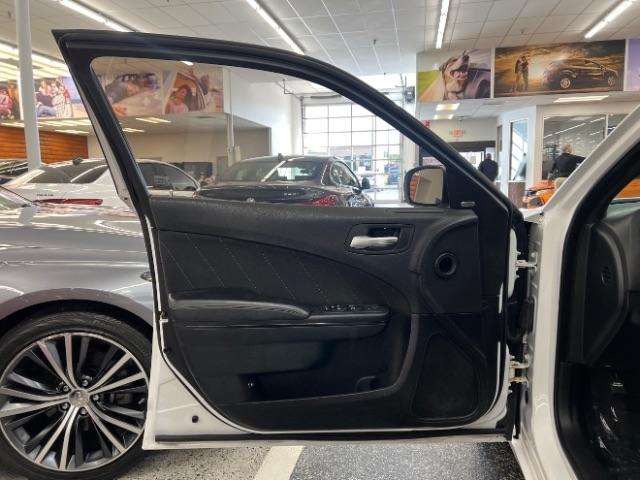 Dodge Charger SXT Plus RWD 2018