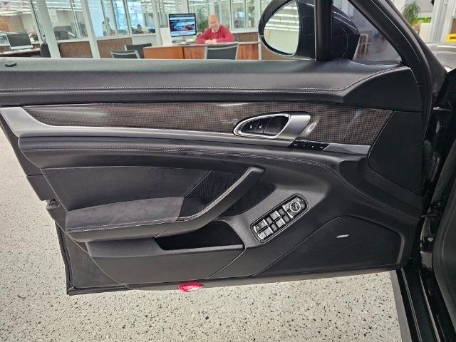 Porsche Panamera 4dr HB GTS 2015