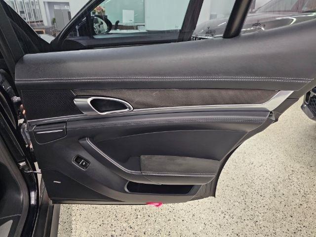 Porsche Panamera 4dr HB GTS 2015