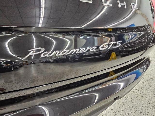 Porsche Panamera 4dr HB GTS 2015