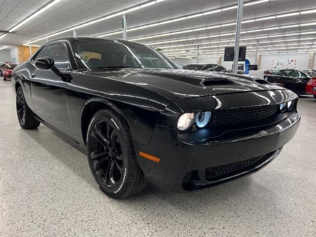 Dodge Challenger SXT RWD 2020