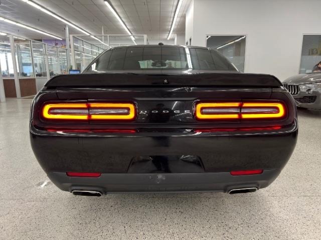 Dodge Challenger SXT RWD 2020