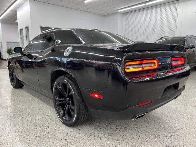 Dodge Challenger SXT RWD 2020
