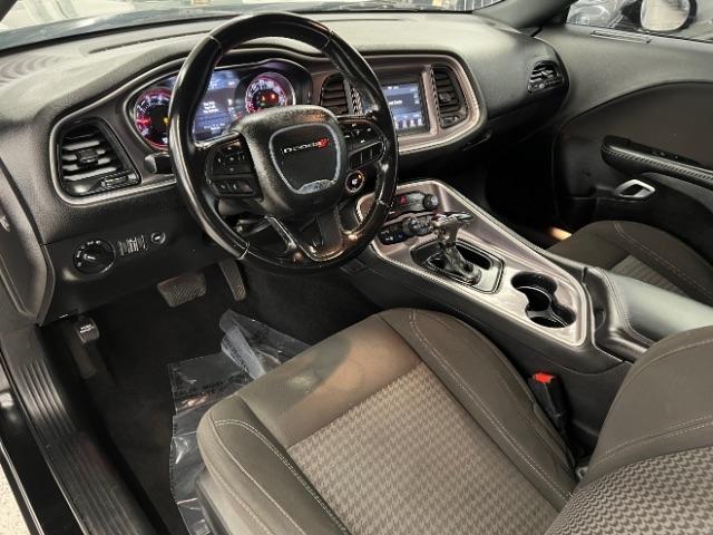 Dodge Challenger SXT RWD 2020