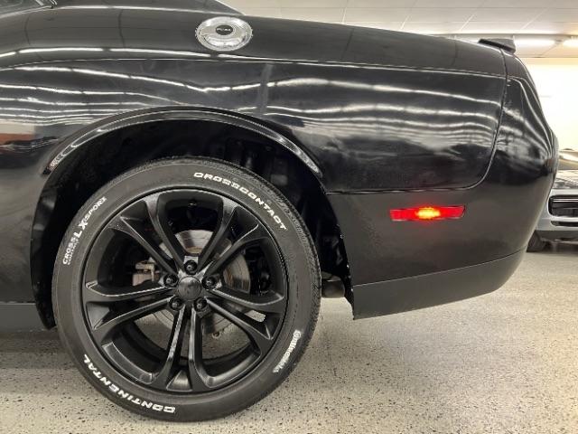 Dodge Challenger SXT RWD 2020