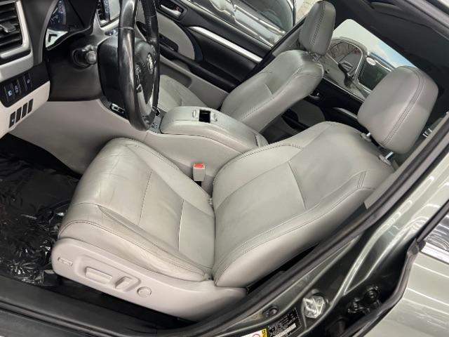 Toyota Highlander XLE V6 FWD (Natl) 2017