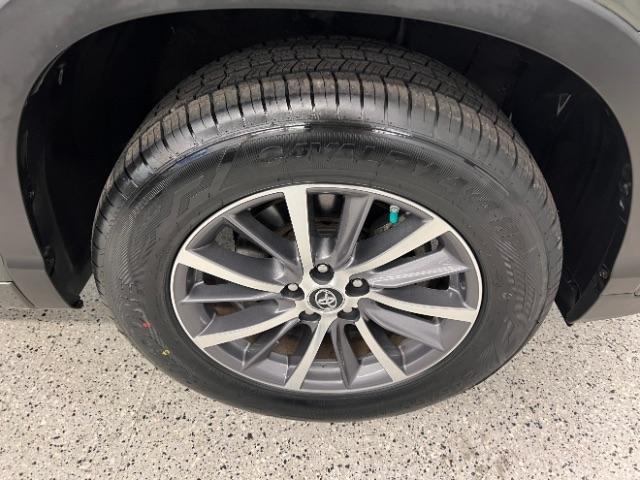 Toyota Highlander XLE V6 FWD (Natl) 2017