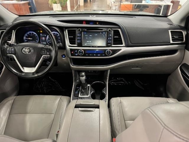 Toyota Highlander XLE V6 FWD (Natl) 2017