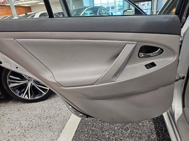 Toyota Camry Hybrid 4dr Sdn (Natl) 2009