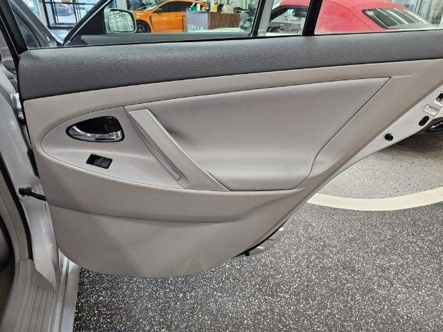 Toyota Camry Hybrid 4dr Sdn (Natl) 2009