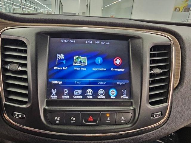 Chrysler 200 4dr Sdn C FWD 2015