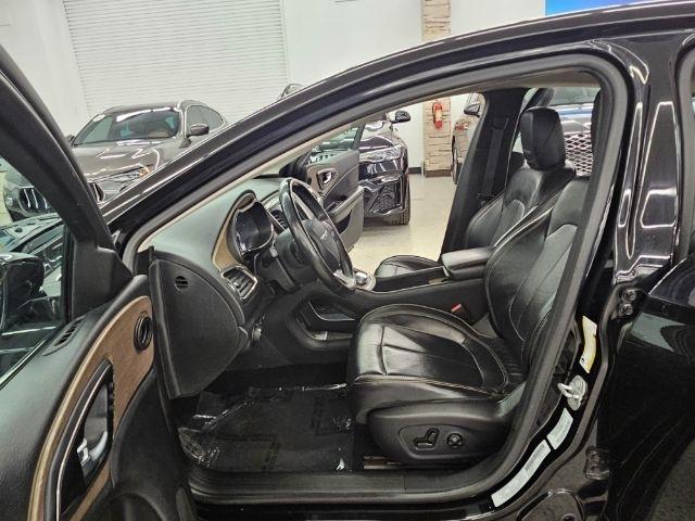 Chrysler 200 4dr Sdn C FWD 2015