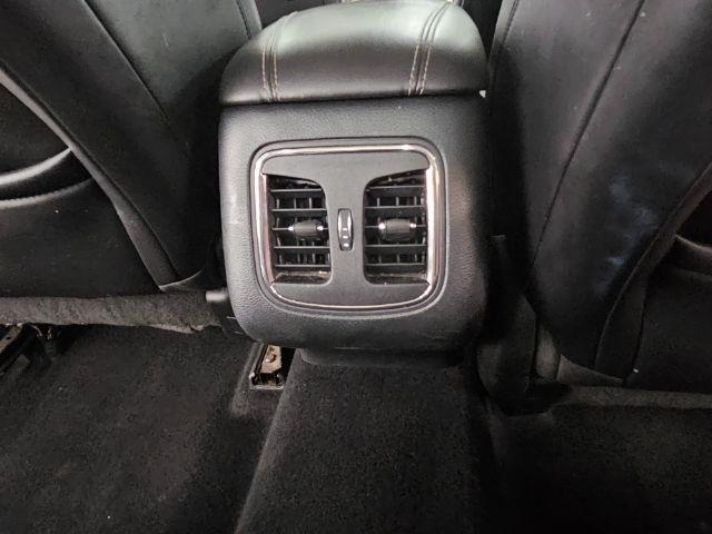 Chrysler 200 4dr Sdn C FWD 2015