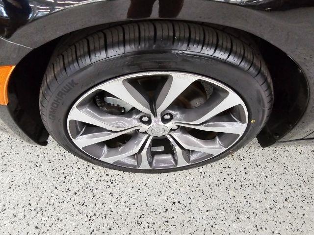 Chrysler 200 4dr Sdn C FWD 2015