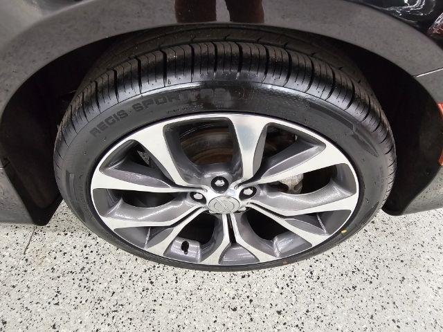 Chrysler 200 4dr Sdn C FWD 2015