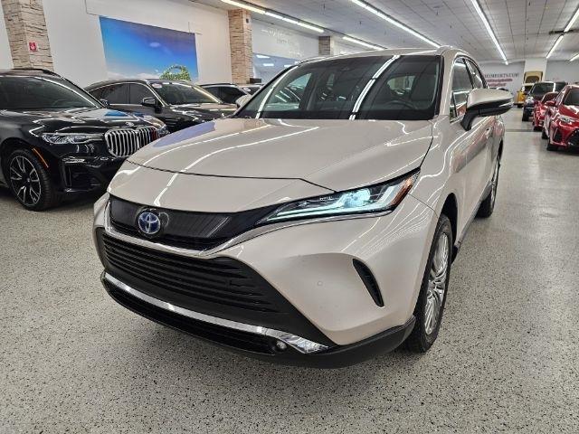 Toyota Venza Nightshade AWD (Natl) 2023