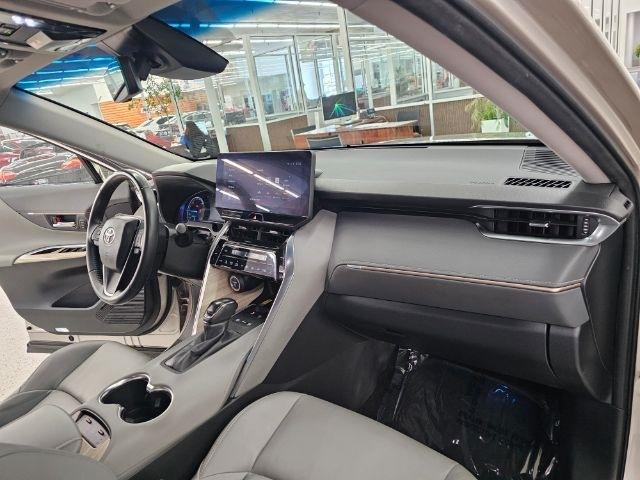 Toyota Venza Nightshade AWD (Natl) 2023